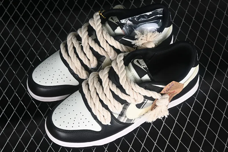 All categories Nk SB Dunk series Nk SB Dunk Low low-top sneakers Nk Dunk Low Fire Heart Scottish distressed panda SB deconstructed strap low-top retro casual sneakers DD1391-100